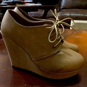 NWOT Torrid Tan Wedges Booties in 8 Wide